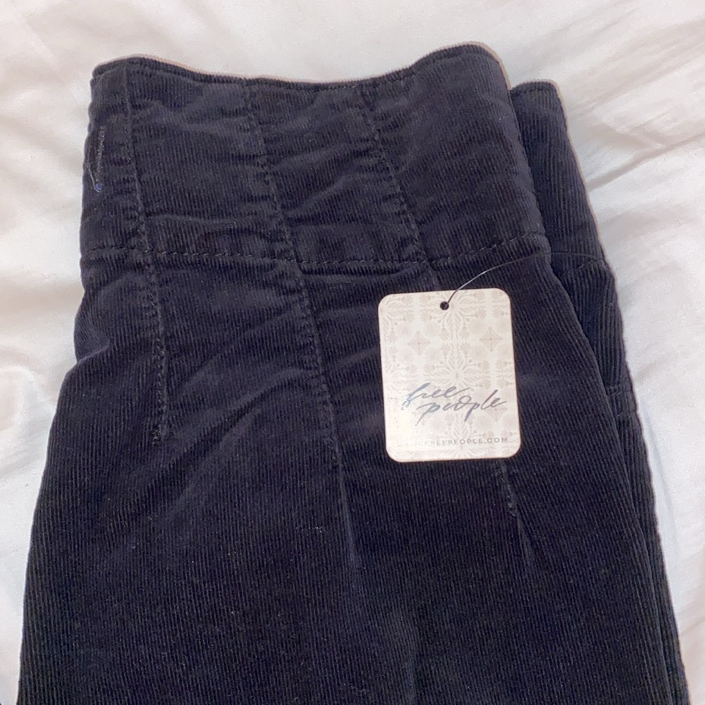 Free People Flair Leg Corduroy Pants NWT. SIZE 25